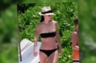 Courteney Cox Shows Off Impressive Figure in Bikini