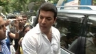 Aditya Pancholi Fights With The Media - Jiah Khan's Funeral