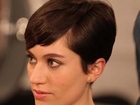 How to Create Anne Hathaway's Tousled Pixie Hairstyle