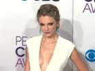 Newly Single Taylor Swift Wears Sexy Plunging Dress at People's Choice Awards